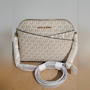Michael Kors Jet Set Medium Crossbody Leather Handbag-Vanilla